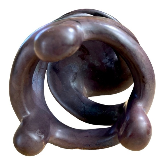 Parents and Child Kisii Soapstone Sculpture
Brown finish made in Kenya - Picture 5 of 12